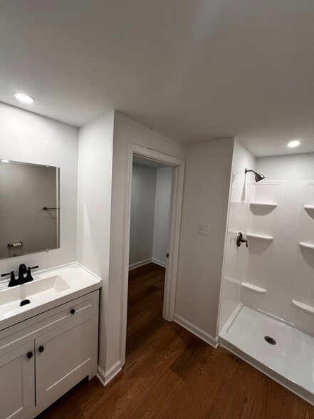 Building Photo - 205 Porter St