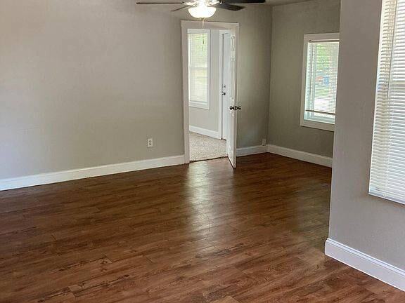 Building Photo - 616 E Gandy St