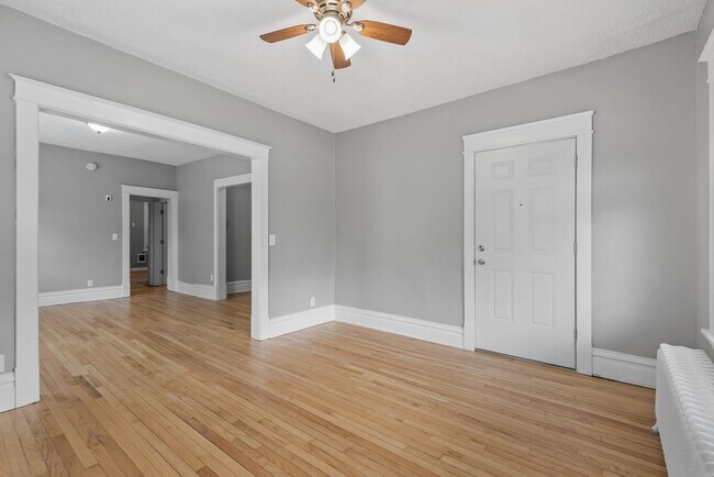 Building Photo - 211 Grotto St N