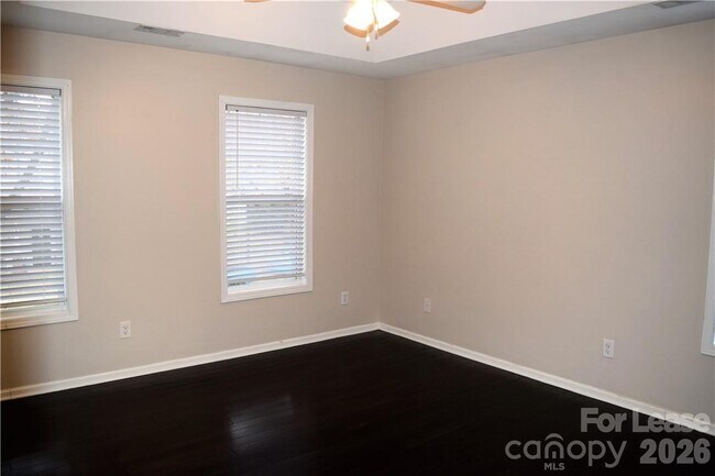 Building Photo - 21345 Aftonshire Dr