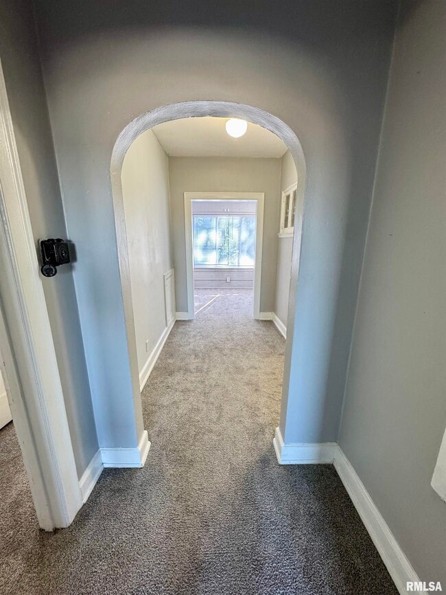 Building Photo - 2028 7th St