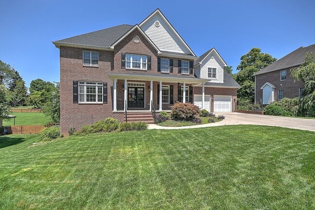 Building Photo - 9 Wayland Ct