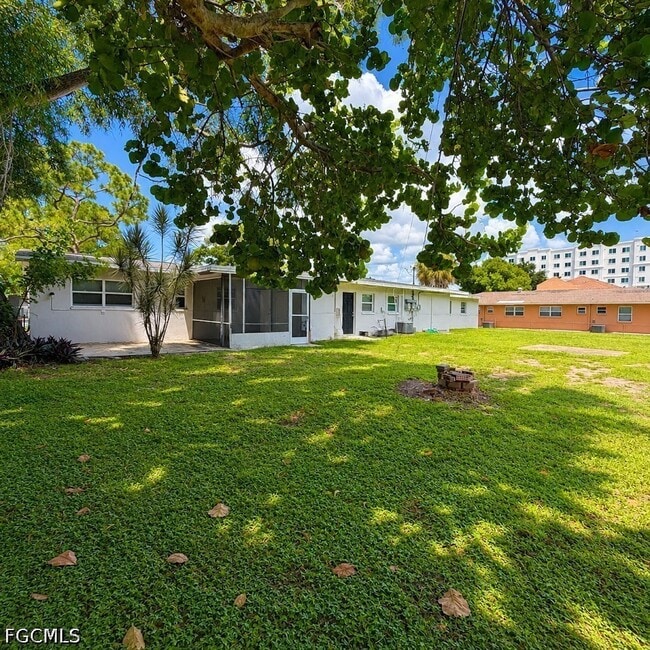 Building Photo - 4919 York St