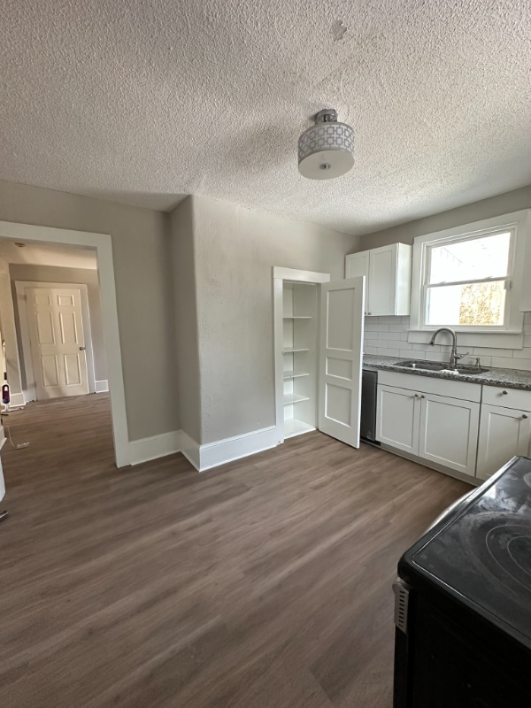 Building Photo - 2715 Cole Rd