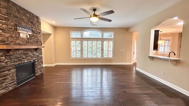 Building Photo - Stunning Cumming Executive Home, Hand Scra...