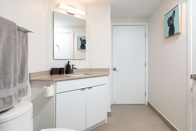 Building Photo - 677-679 Washington Street-SI ID1322145P