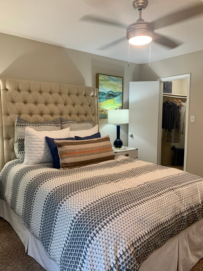 Building Photo - Rise at Signal Mountain Apartments