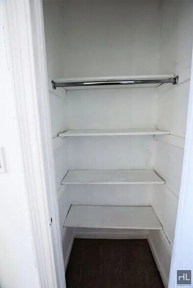 Building Photo - 43 AVENUE