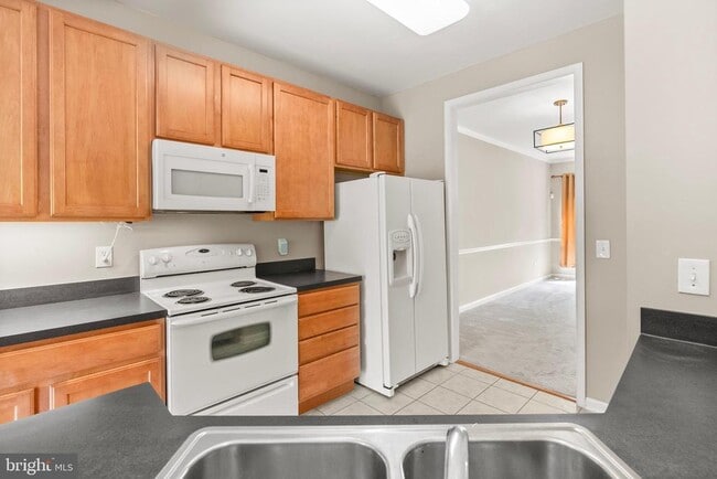 Building Photo - 102 Penns Manor Dr
