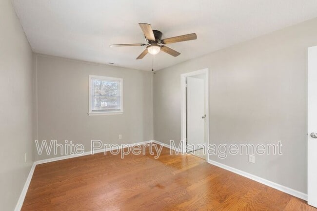 Building Photo - 911 Belinda St