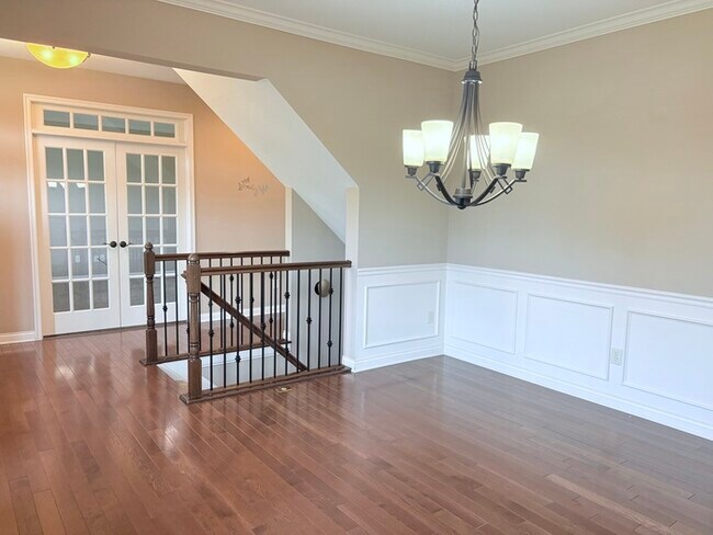 Building Photo - Charming 4 beds 2 bath in Lewis Center!