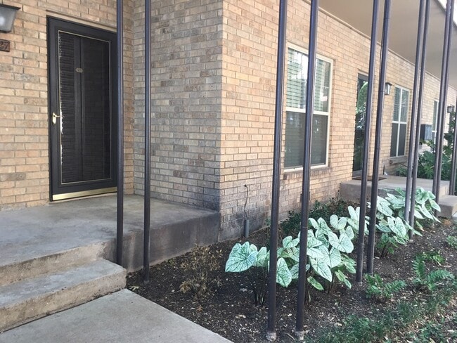 Building Photo - Royal Orleans Condo