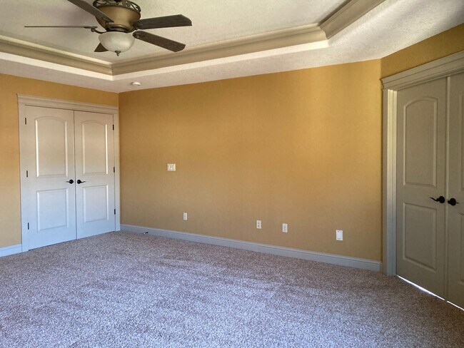 Building Photo - West Meadows Estate 2-Story Home in Salem
