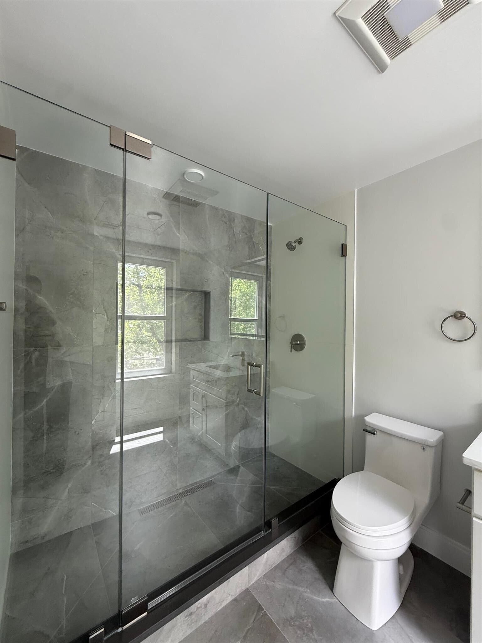 Building Photo - 37 Gore St