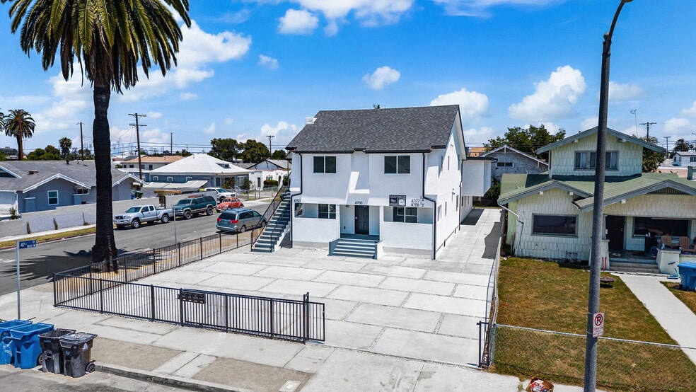 Building Photo - 4700 S Gramercy Pl