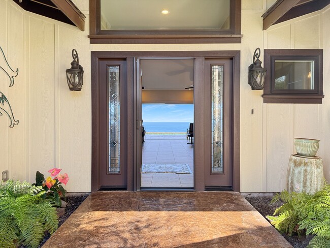 Building Photo - Kona Vistas 3 bedroom 2.5 bath fully furnished home with a pool & office