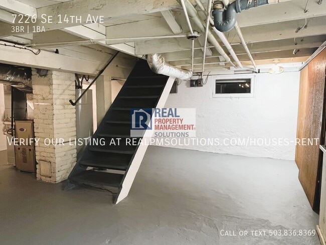 Building Photo - 7226 SE 14th Ave