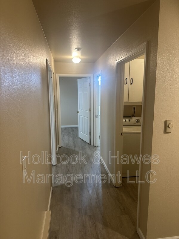 Building Photo - 4531 Boardwalk Dr