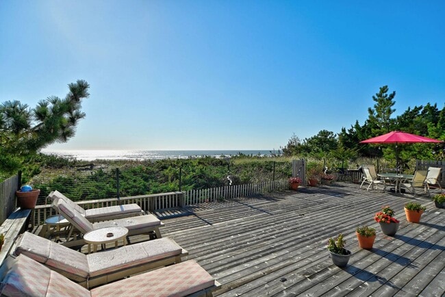 Building Photo - 323 Marine Blvd