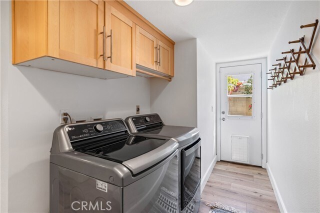 Building Photo - 3861 Fenley Dr