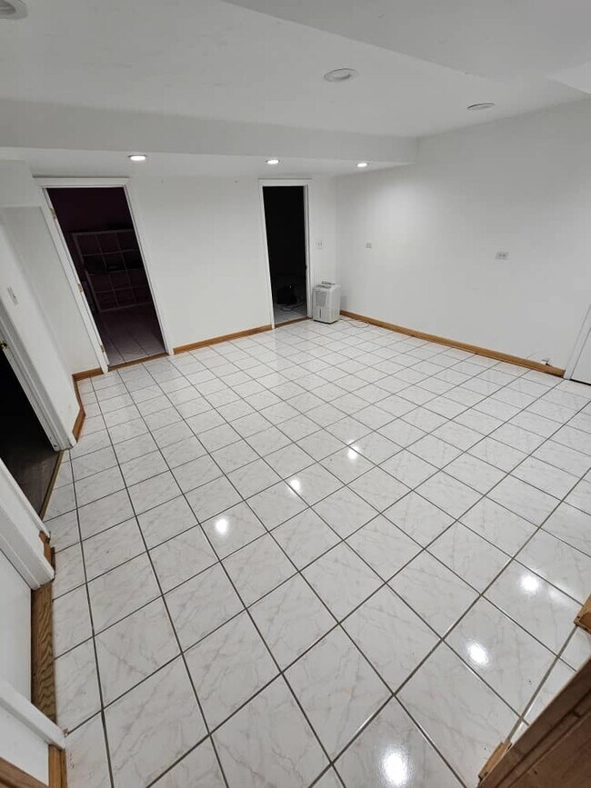 Building Photo - 770 Cordial Dr