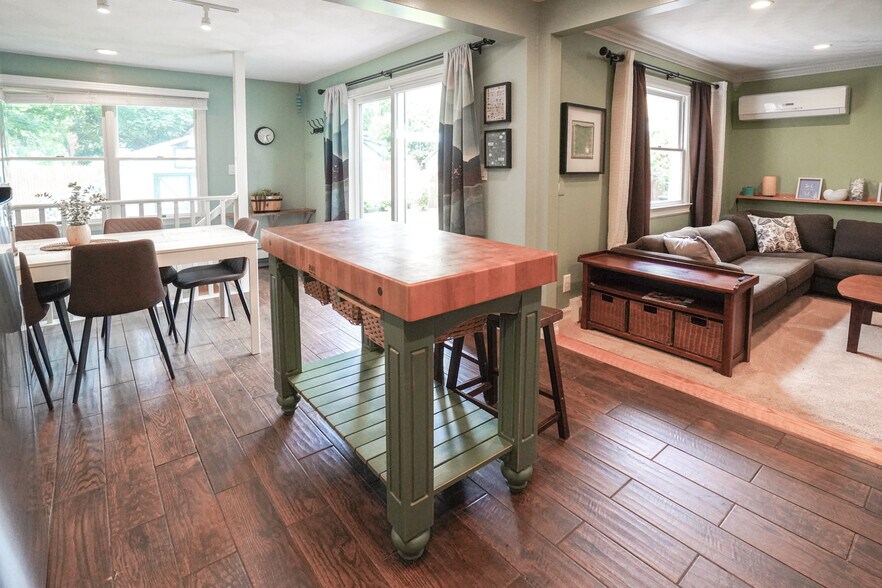 Building Photo - 48 Fales Ave