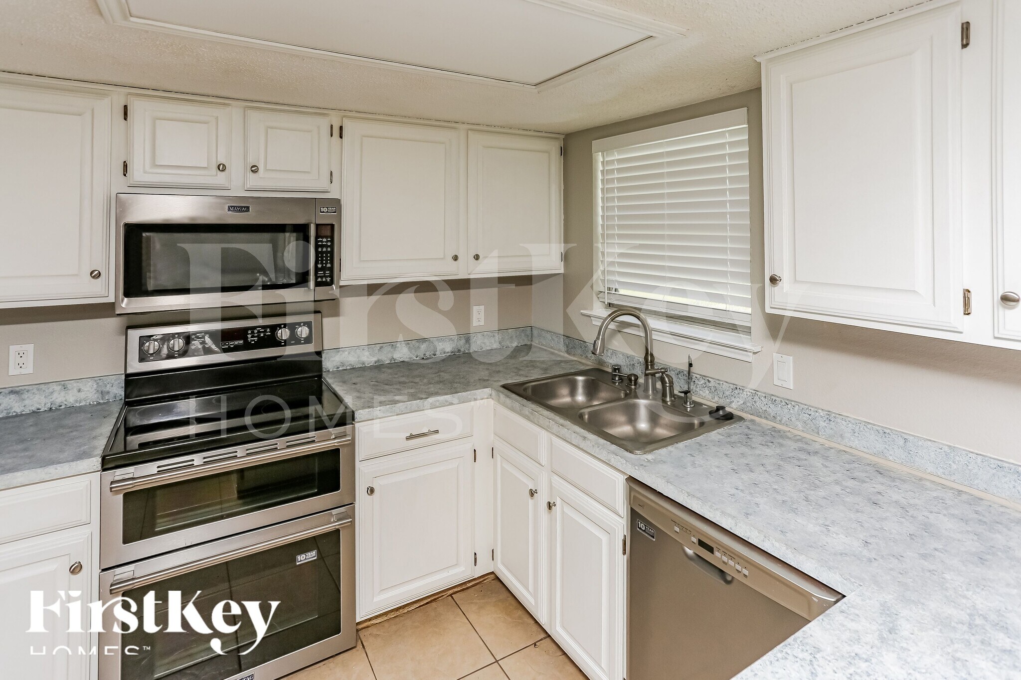 Building Photo - 1317 Nicole Way