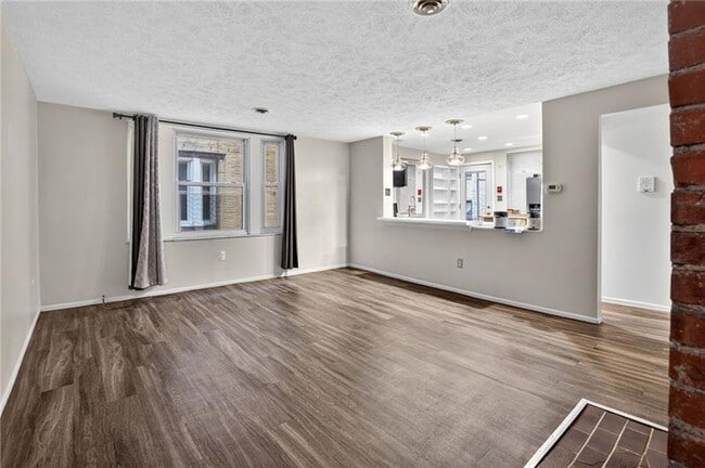 Building Photo - 5523 Ellsworth Ave