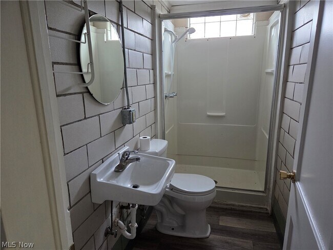 Building Photo - 3976 Faircrest St SW