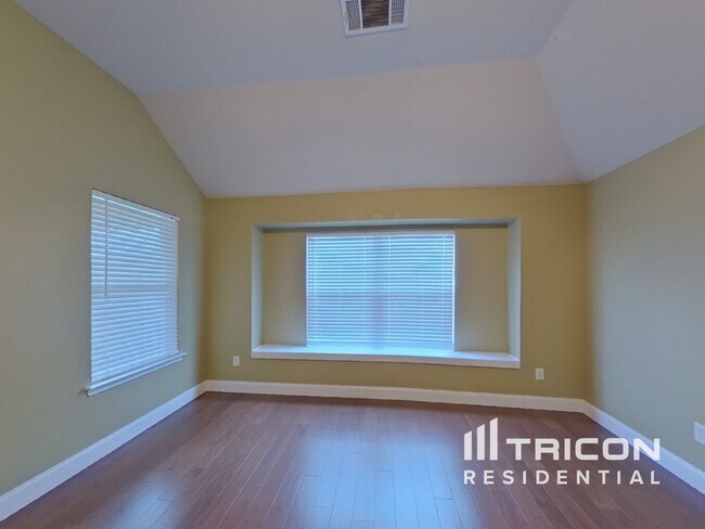 Building Photo - 515 Crownpoint Ln
