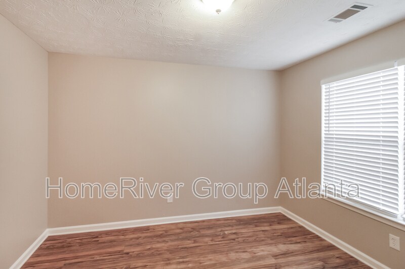 Building Photo - 80 Forest Brook Dr