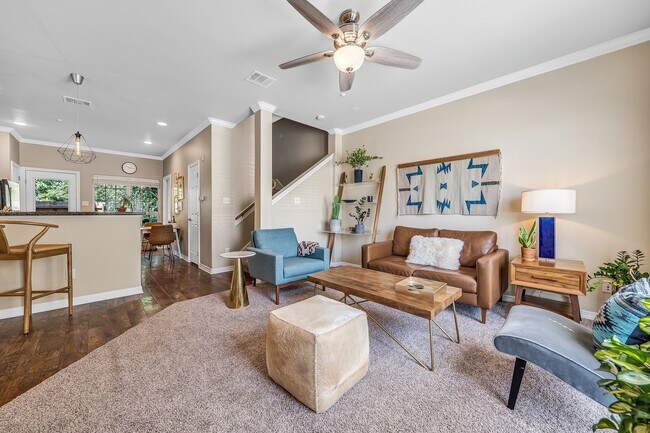 Building Photo - 305 Holleman Dr E