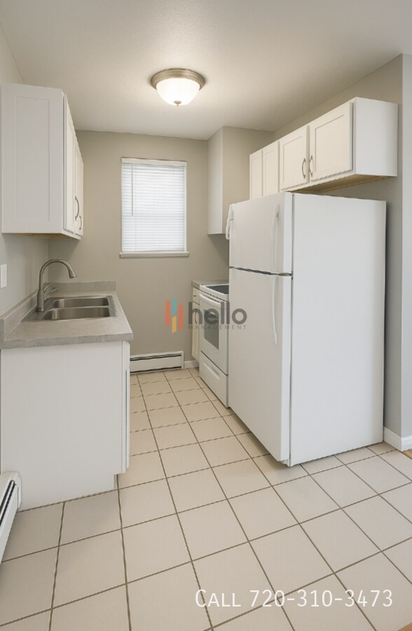 Building Photo - 1806 E La Salle St