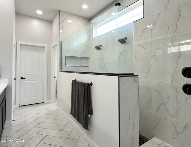 Building Photo - 15372 Imagine Dr