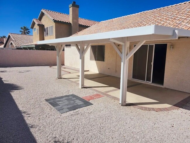 Building Photo - Charming Single-Story 3-Bedroom Home with Spacious Backyard