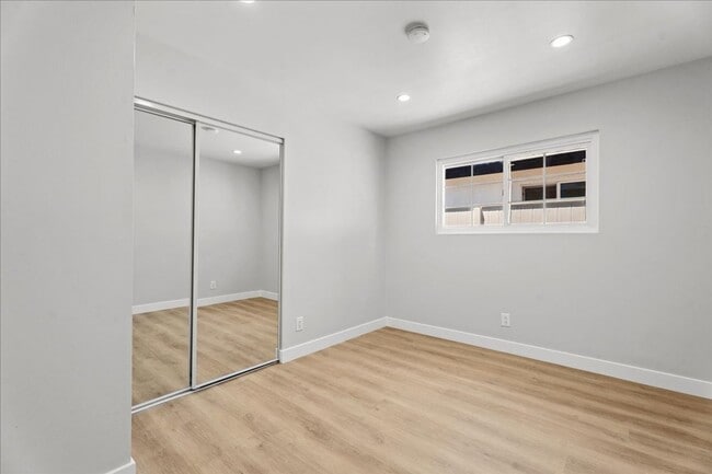 Building Photo - Updated 3-Bedroom Pool Home with Open Layo...
