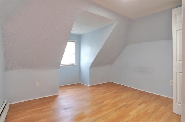 Building Photo - 5 Salter Pl