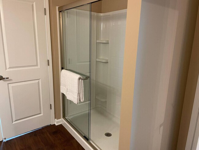 Building Photo - 4788 Holmes St