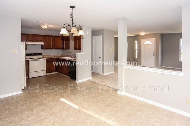 Building Photo - 15448 Gallow Ln