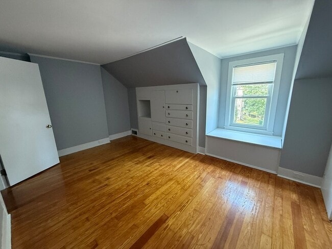 Building Photo - 410 Court St