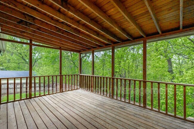 Building Photo - 103 Delray Ave