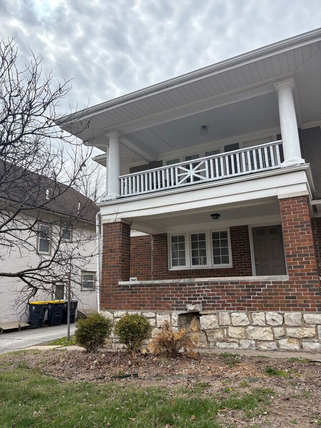 Building Photo - 5318/5320 Rockhill Rd.