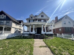 Building Photo - 486 Hudson Ave