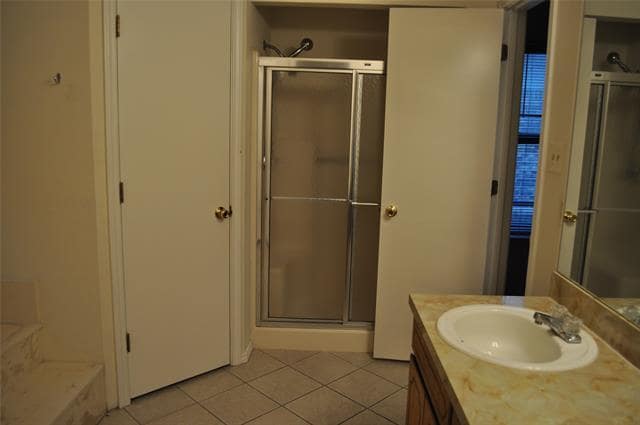 Building Photo - 706 Paintbrush Dr
