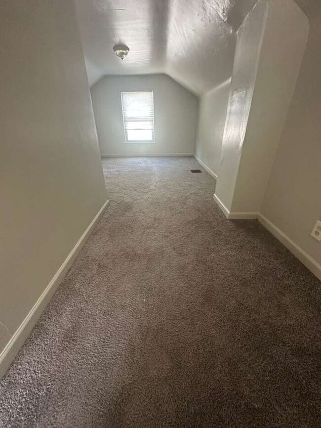 Building Photo - a charming Detroit rental home - section 8 and other HCV programs available