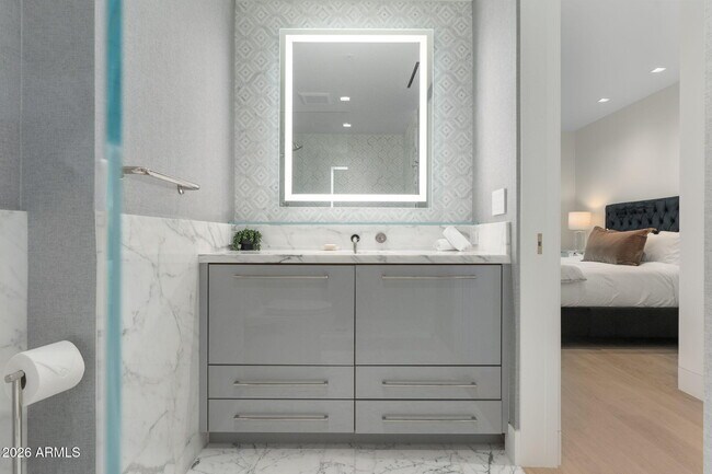 Building Photo - 6587 N Palmeraie Blvd