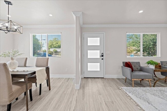 Building Photo - 4BR Home on 0.35-Acre Lot | Owned Solar