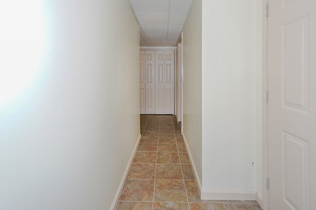 Building Photo - 480 Wingfield Way