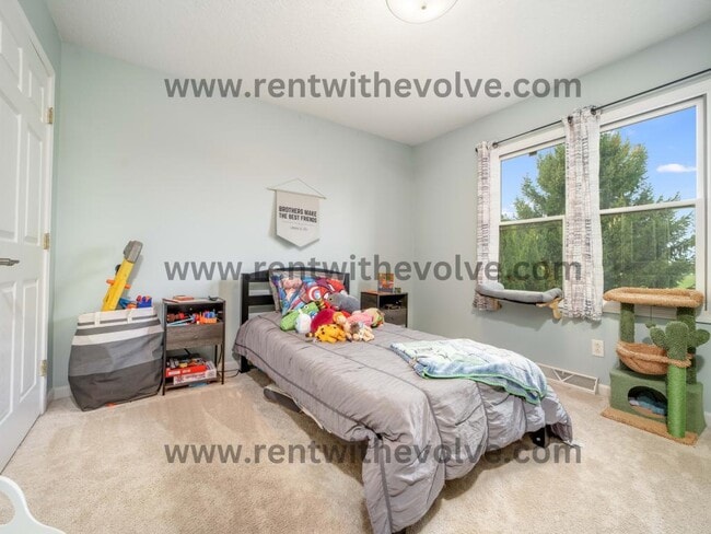 Building Photo - 19 Stone Bridge Dr