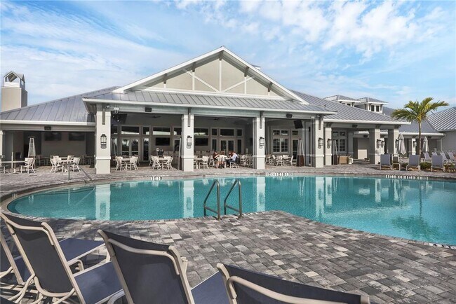 Building Photo - 15716 Barefoot Beach Dr